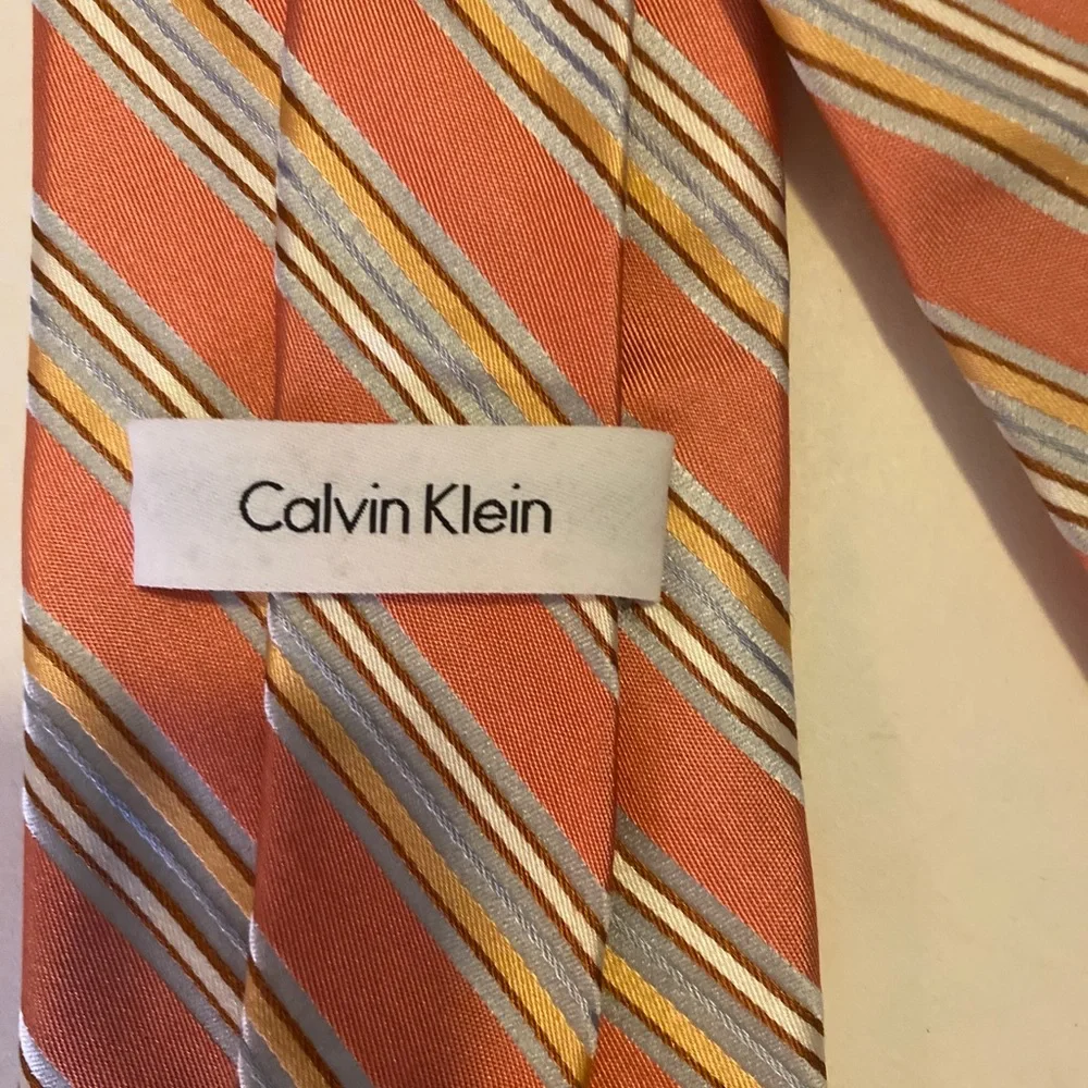 CALVIN KLEIN Pink Stripe Men’s 100% Silk Neck Tie $45 EUC